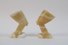 2x Nofretete Büste Figuren